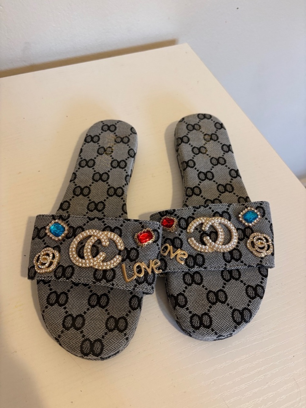 Rouge! Black and White Pattern Slide Sandals